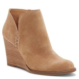 NWOT LUCKY brand wedge booties